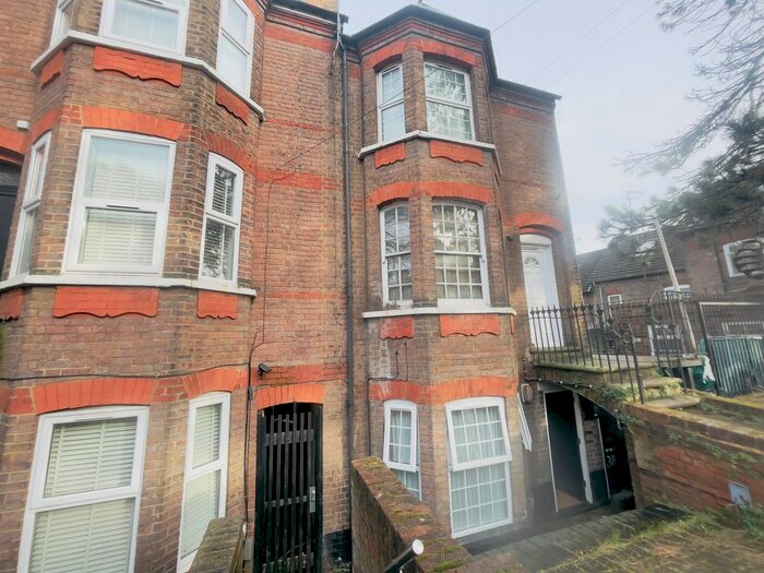 1 Bedroom Studio To Rent In Napier Road, Luton, LU1