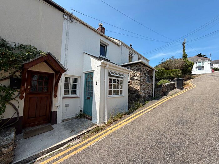 2 Bedroom Cottage For Sale In Phillack Hill, Hayle, TR27