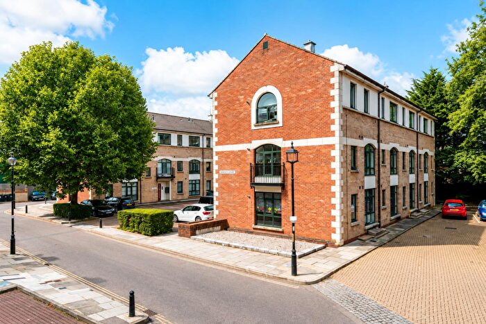 1 Bedroom Apartment To Rent In Windsor Court, Corner Hall, Hemel Hempstead, HP3