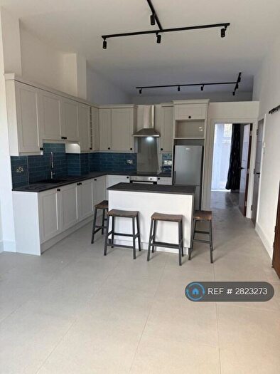 1 Bedroom Flat To Rent In Hartlepool Court, London, E16