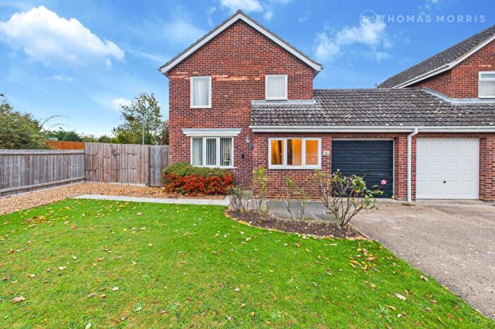 3 Bedroom Link Detached House For Sale In Mountbatten Court, Eaton Socon, St. Neots, Cambridgeshire, PE19