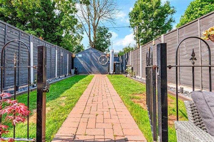 4 Bedroom Terraced House For Sale In Church Road, West Kingsdown, Sevenoaks, Kent, TN15