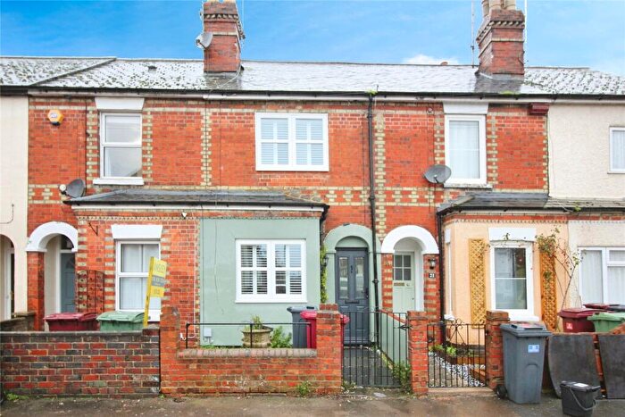 Terraced House To Rent In Alma Street, Reading, RG30