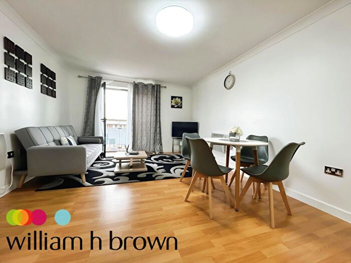 2 Bedroom Flat To Rent In Quayside Drive, Colchester, CO2