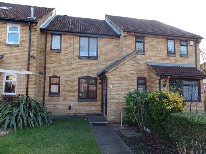 1 Bedroom Flat To Rent In Badgers Close, Hayes, UB3