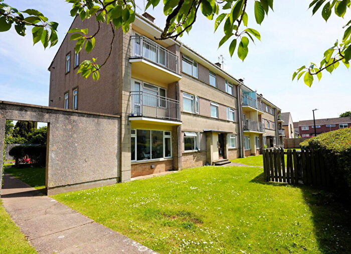 2 Bedroom Flat For Sale In French Close, Nailsea - A Level Central Setting Perfect For Shops, Buses Etc But Away From Any Busy Roads., BS48