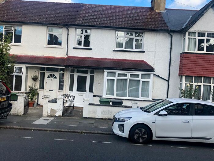 3 Bedroom Terraced House For Sale In Shell Road, London, SE13