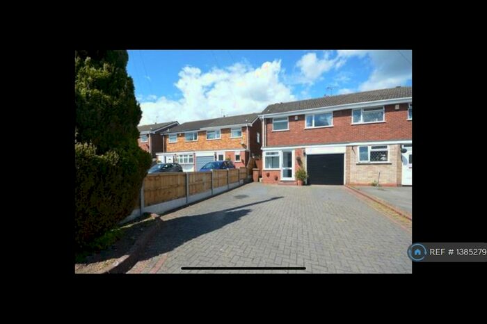 3 Bedroom Semi-Detached House To Rent In Harnall Close, Shirley, Solihull, B90