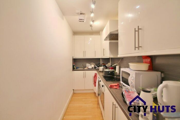 4 Bedroom Flat To Rent In Criterion Mews, Archway, N19