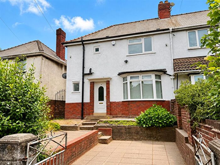 3 Bedroom Property To Rent In , Manor House Road, Wednesbury, WS10