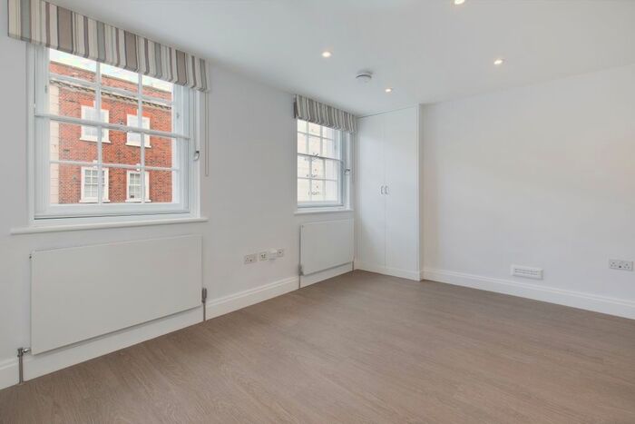 Studio To Rent In Kings Road, London, SW3
