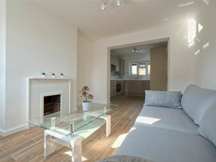 4 Bedroom Maisonette To Rent In Castlehaven Road, Camden, NW1