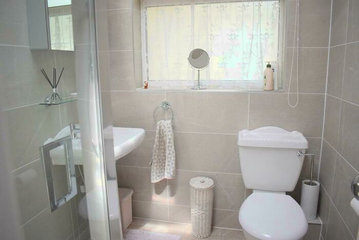 3 Bedroom Terraced House For Sale In Elm Park Avenue, Elm Park, Essex, RM12
