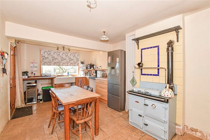 4 Bedroom Detached House For Sale In Coach Road, Egerton, Ashford, Kent, TN27