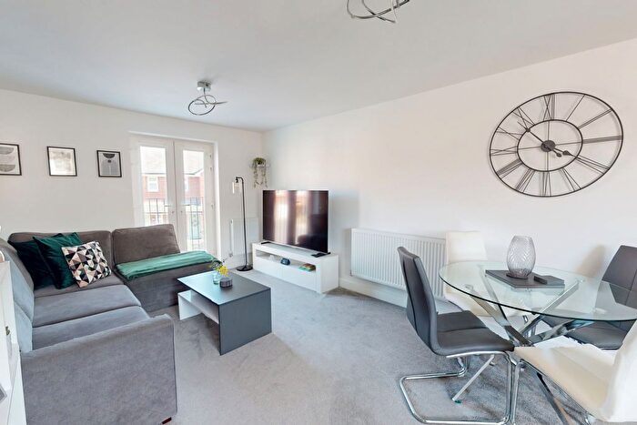 2 Bedroom Flat For Sale In Rowan House, Heathpoult Road, BH31