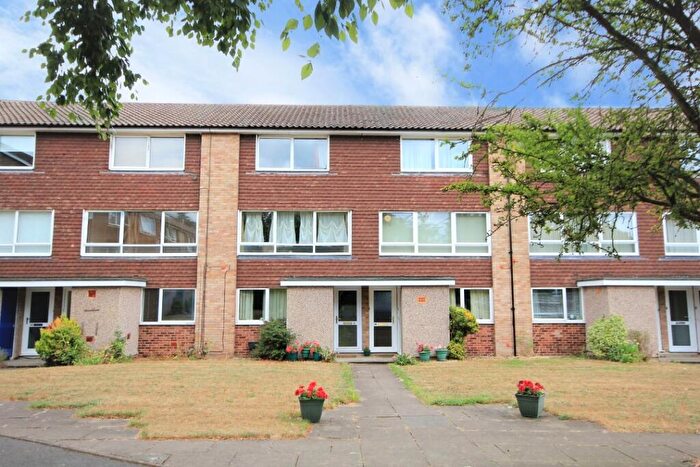 2 Bedroom Apartment To Rent In Lima Court, Bath Road, Reading, Berkshire, RG1