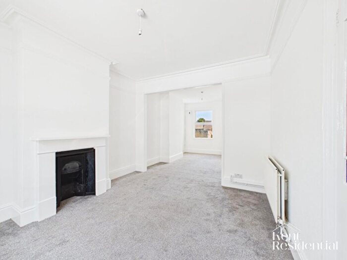 3 Bedroom Property For Sale In Pagitt Street, Chatham, ME4