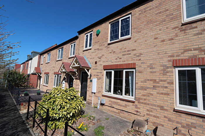 3 Bedroom Terraced House For Sale In Viscount Close, Earsdon View, Newcastle Upon Tyne, NE27