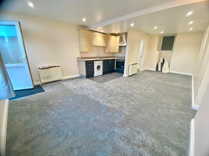 Studio To Rent In Potters Hill, Torquay, TQ1