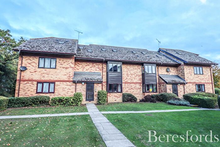 2 Bedroom Flat For Sale In Cavendish Gardens, Chelmsford, CM2