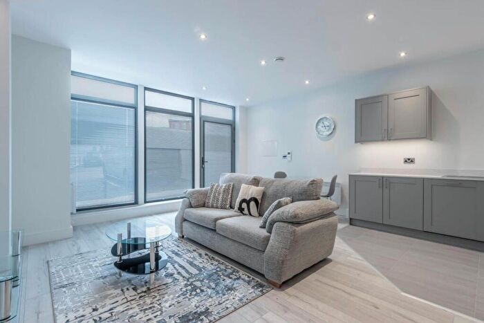 Apartment To Rent In Kenyon Forge, Kenyon Street, B18