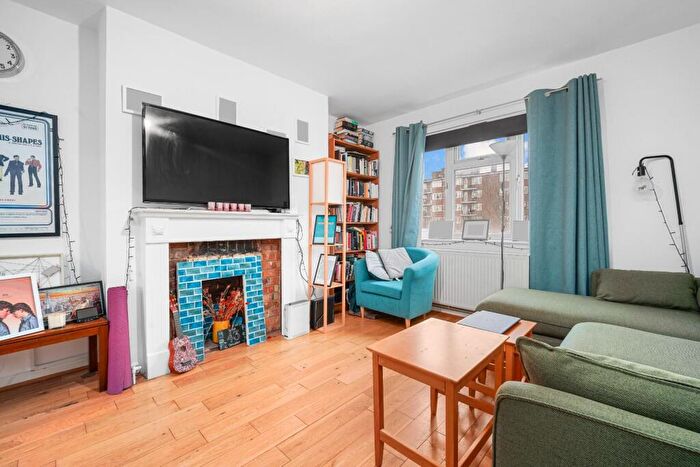 2 Bedroom Apartment For Sale In Pitfield Street, Shoreditch, N1