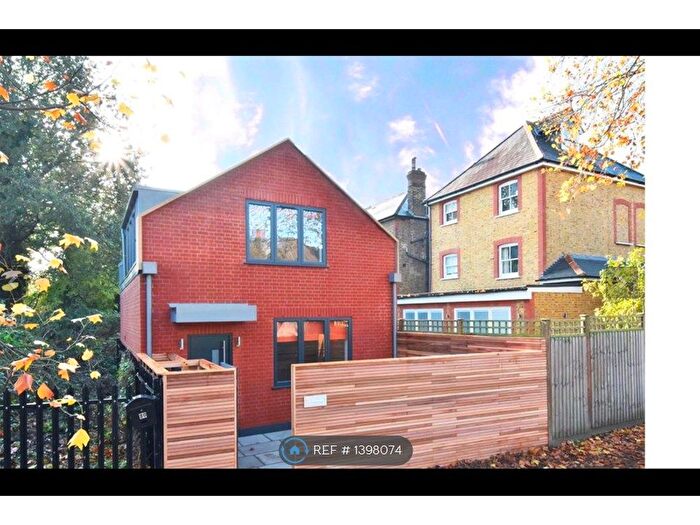 2 Bedroom Detached House To Rent In Turney Road, London, SE21