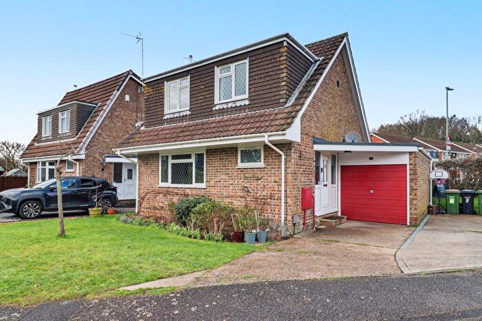 3 Bedroom Detached House For Sale In Rhinefield Close, Bishopstoke, SO50