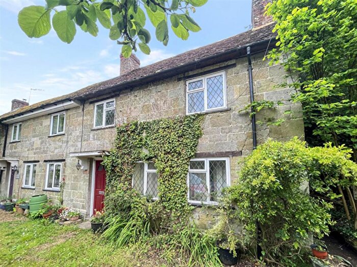 3 Bedroom Cottage For Sale In Shaftesbury Road, Compton Chamberlayne, SP3