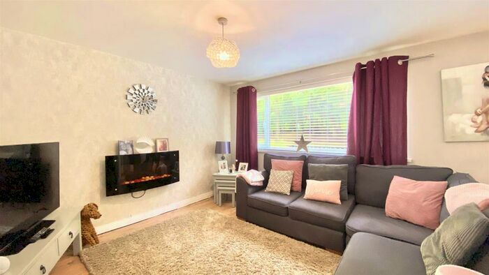3 Bedroom Terraced House For Sale In Cotswold Place, Peterlee, SR8
