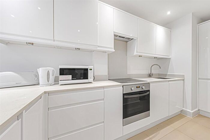 1 Bedroom Flat To Rent In Grove End Gardens, Grove End Road, London, NW8