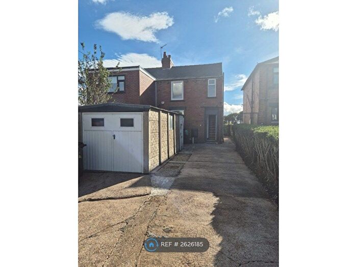 3 Bedroom Semi-Detached House To Rent In Cliffe Avenue, Worsbrough, Barnsley, S70