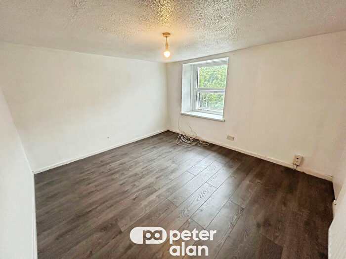2 Bedroom Apartment To Rent In Twynpandy, SA12