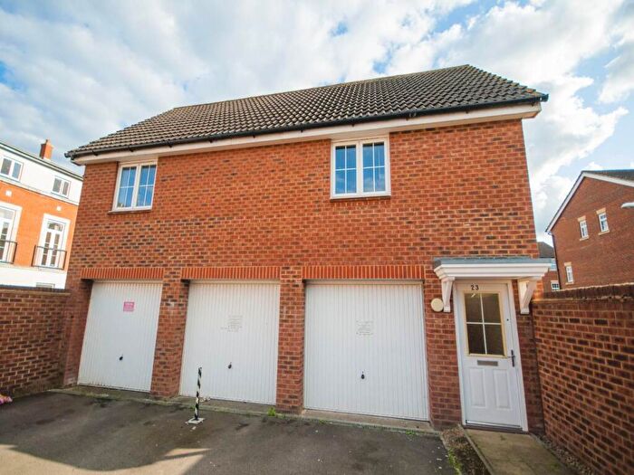 3 Bedroom Flat For Sale In Errington Close, Hatfield, Hertfordshire, AL10