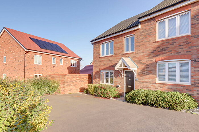 3 Bedroom Semi-Detached House For Sale In Rose Way, Edwalton, Nottingham, NG12