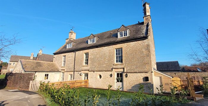 2 Bedroom Flat For Sale In Westwells, Neston, Corsham, SN13