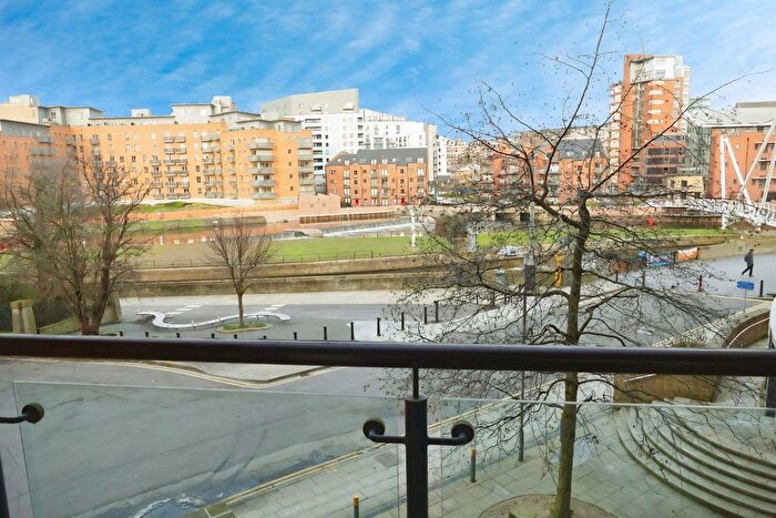 2 Bedroom Flat To Rent In Magellan House, Armouries Way, Leeds, West Yorkshire, LS10