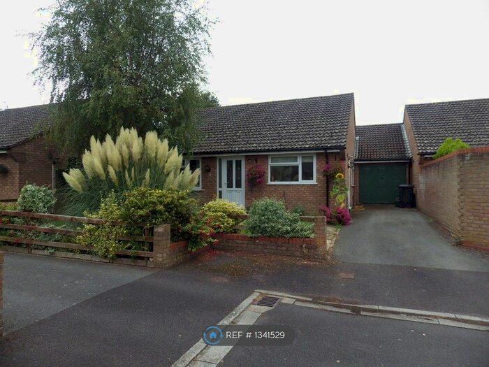 3 Bedroom Bungalow To Rent In Willow Close, Williton, Taunton, TA4