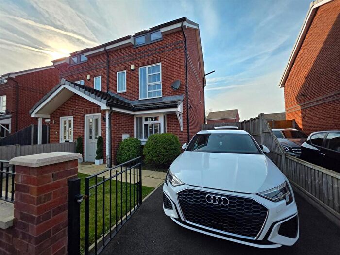3 Bedroom Semi Detached House For Sale In Jenner Road, Manchester, M22
