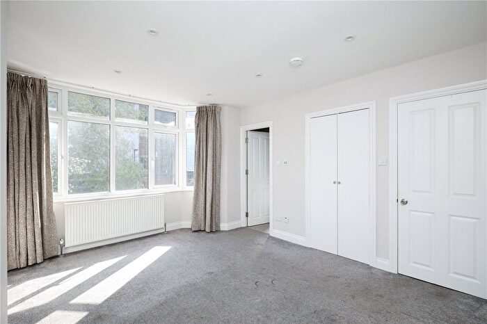 3 Bedroom Flat For Sale In Lexden Road, London, W3