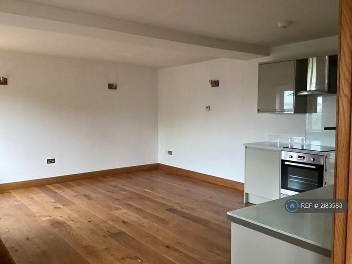 1 Bedroom Flat To Rent In Bury Court Farm, Banbury, OX17