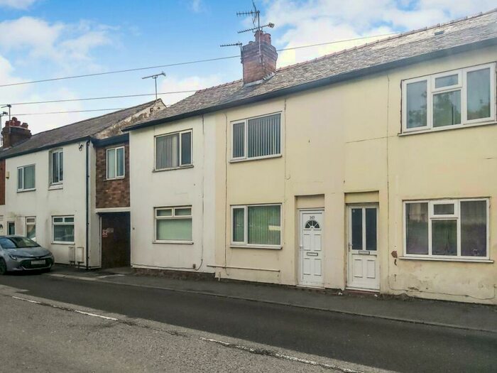 2 Bedroom Terraced House To Rent In Main Road, CH4