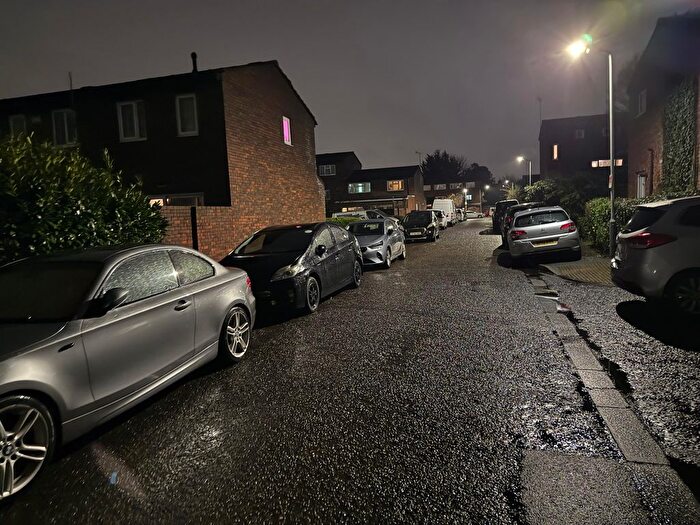 2 Bedroom Flat To Rent In Marshall Drive, Hayes, UB4