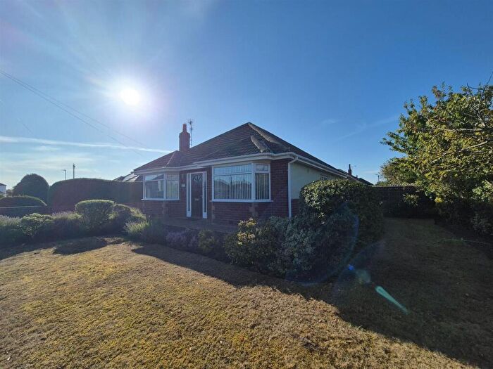 2 Bedroom Detached Bungalow For Sale In Clive Ave, St Annes, FY8