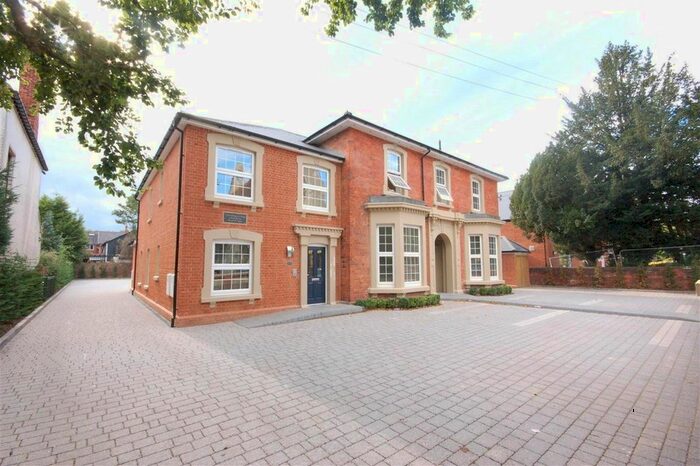 2 Bedroom Flat To Rent In Brownlow Road, Annabelle Court, Reading, RG1