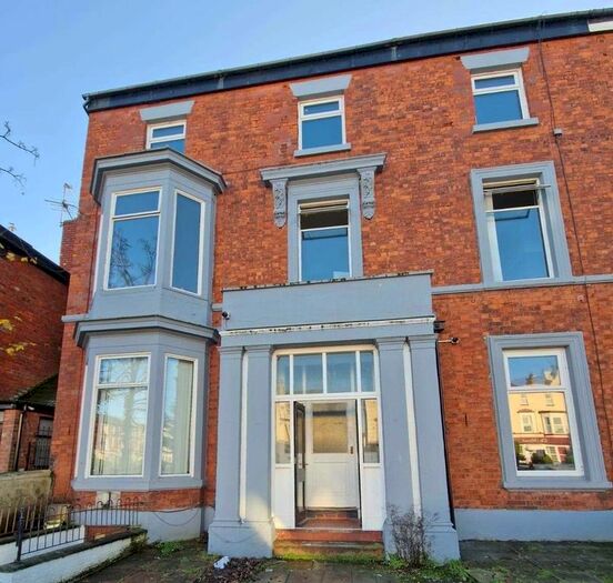 2 Bedroom Flat To Rent In Bath Street, Southport, PR9
