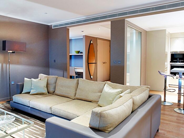 2 Bedroom Flat To Rent In Lower Thames Street, Monument, EC3R