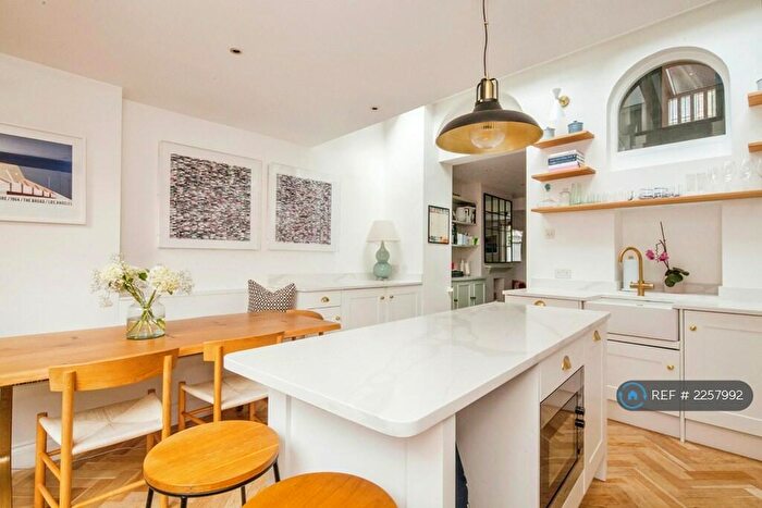 4 Bedroom Terraced House To Rent In Battersea High Street, London, SW11