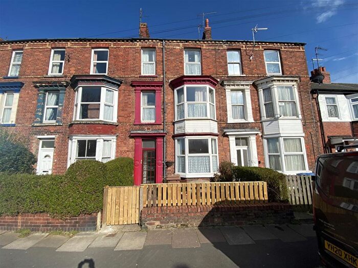 2 Bedroom Maisonette To Rent In Bed Maisonette Flat, New Burlington Road, Bridlington, YO15