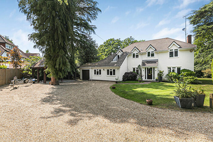 5 Bedroom Detached House For Sale In Blackdown Avenue, Woking, Surrey, GU22